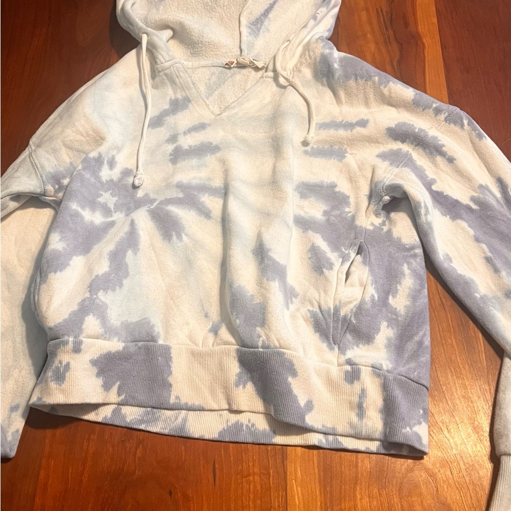 Tie-Dye Blue and White Women's Hoodie Sweatshirt
